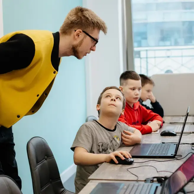 Тьютор KIBERone в Москве